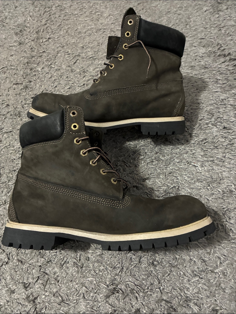 Brown timberland premium 6 inch - Picture 2 of 8